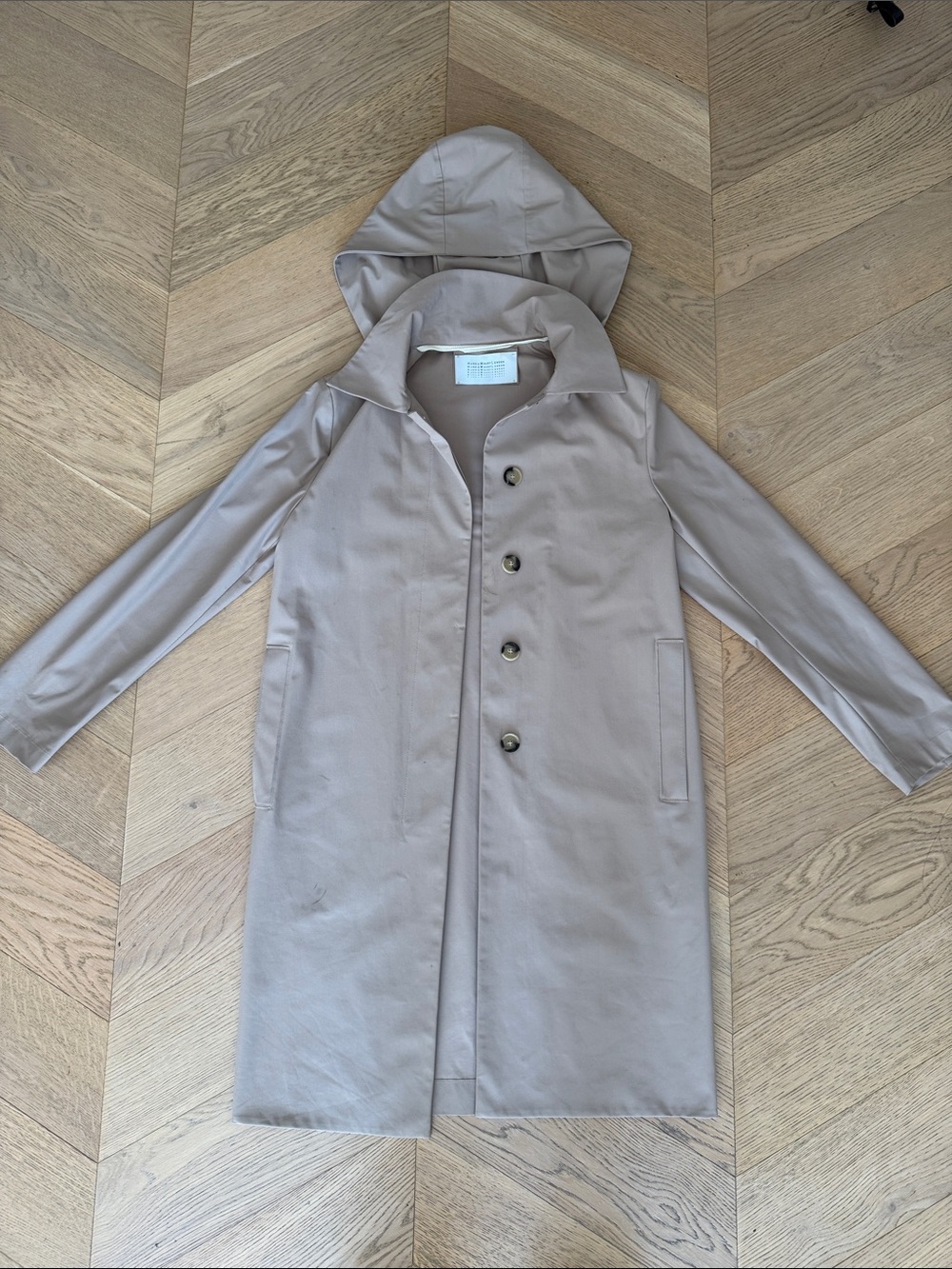 Lightweight Hooded Single-Breasted Water Repellent Trench Coat in Taupe